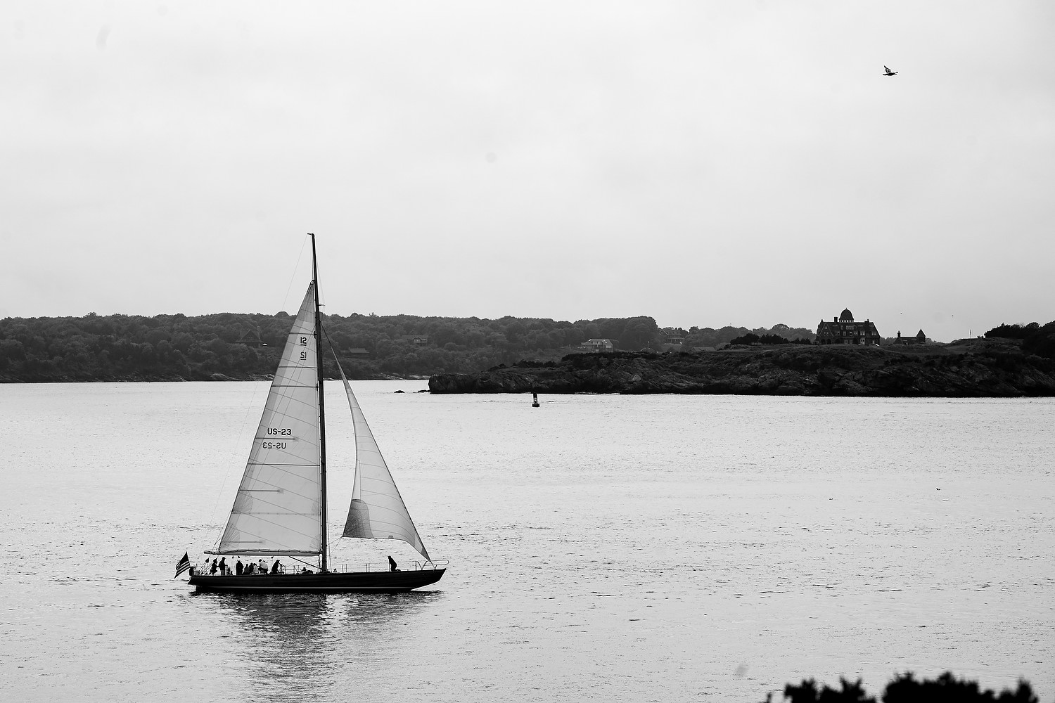 Rehearsal dinner & wedding session in OceanCliff Hotel Newport 75